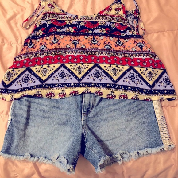 Loft jean shorts with LA HEARTS‎ tank. - Picture 1 of 9